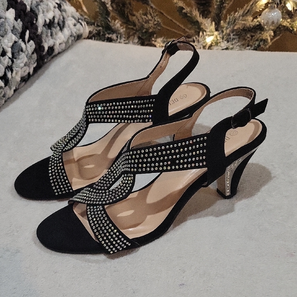 Delicacy Black and Silver Studded Heels